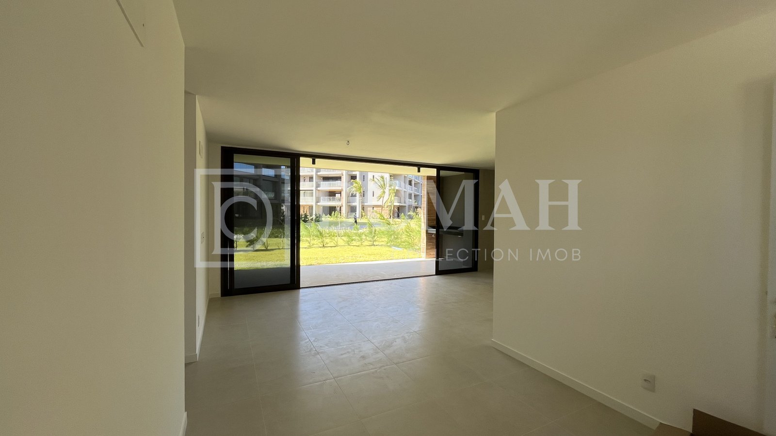 Foto 6 do imóvel Apartamento Maison Mandara by YOO com jardim privativo no Porto das Dunas