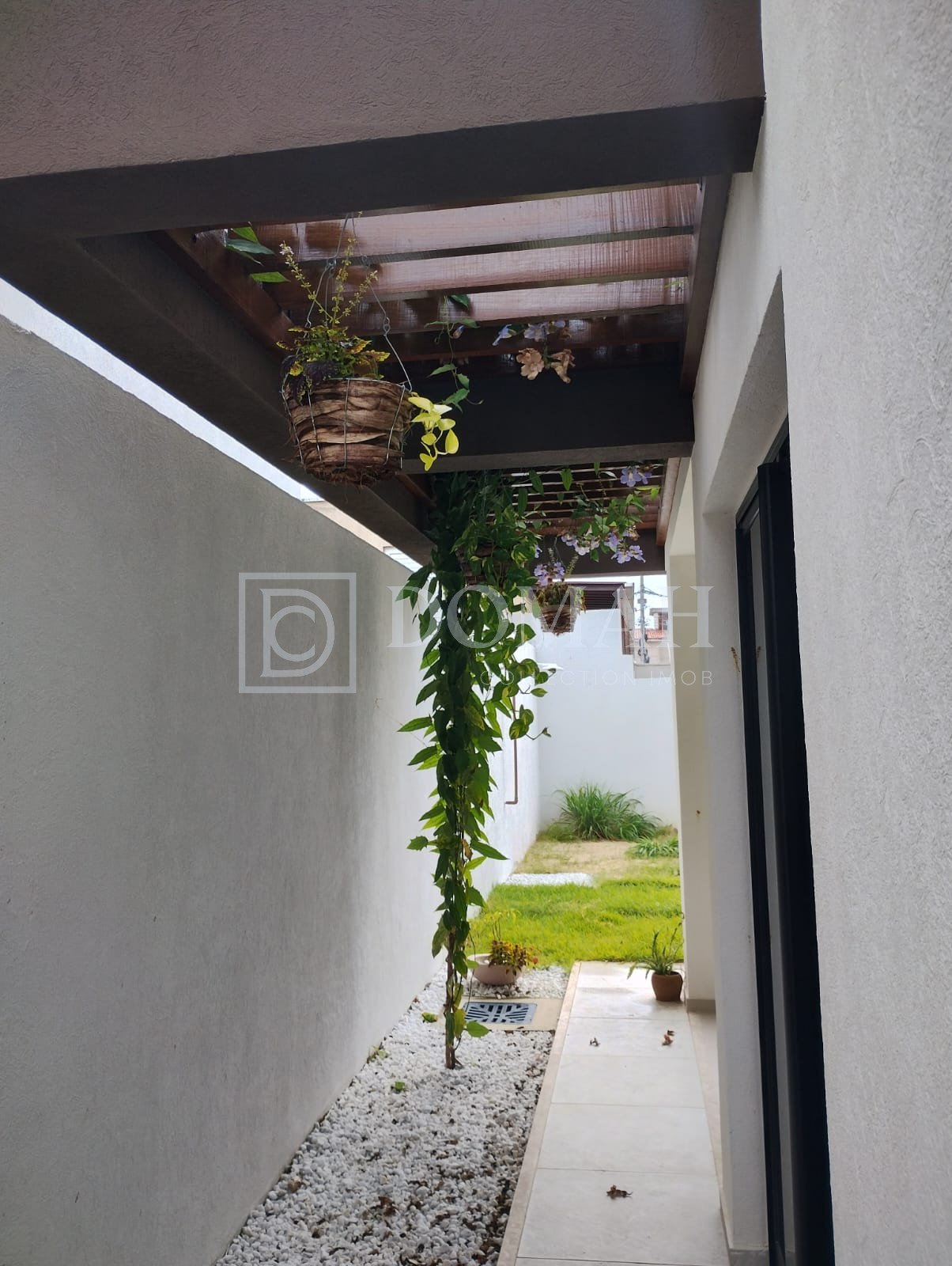 Foto 6 do imóvel Casa Duplex, Porteira Fechada, 3 suítes com 160 metros área construída, Eusébio