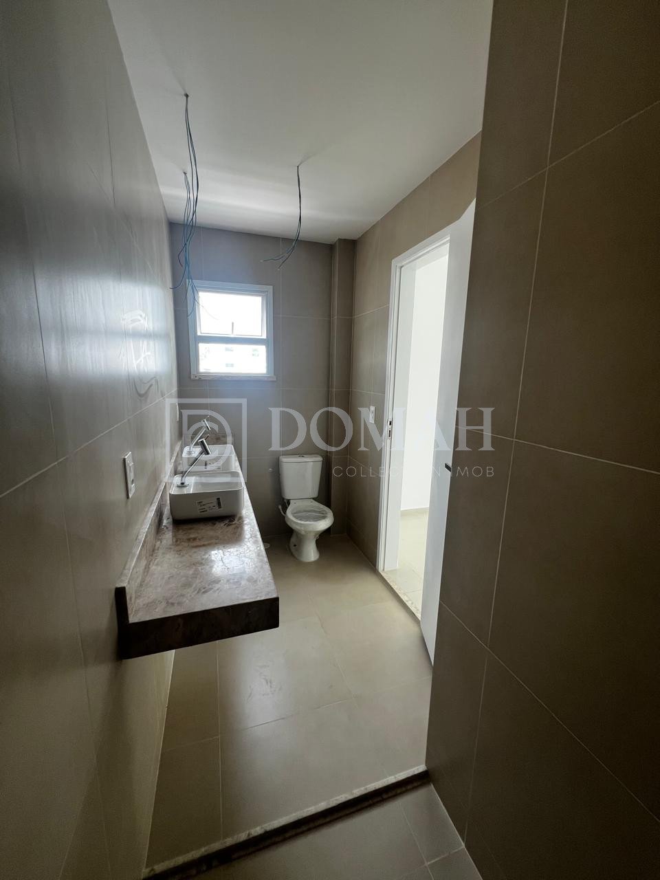 Foto 12 do imóvel Casa Duplex em Condomínio no Eusébio com três suítes