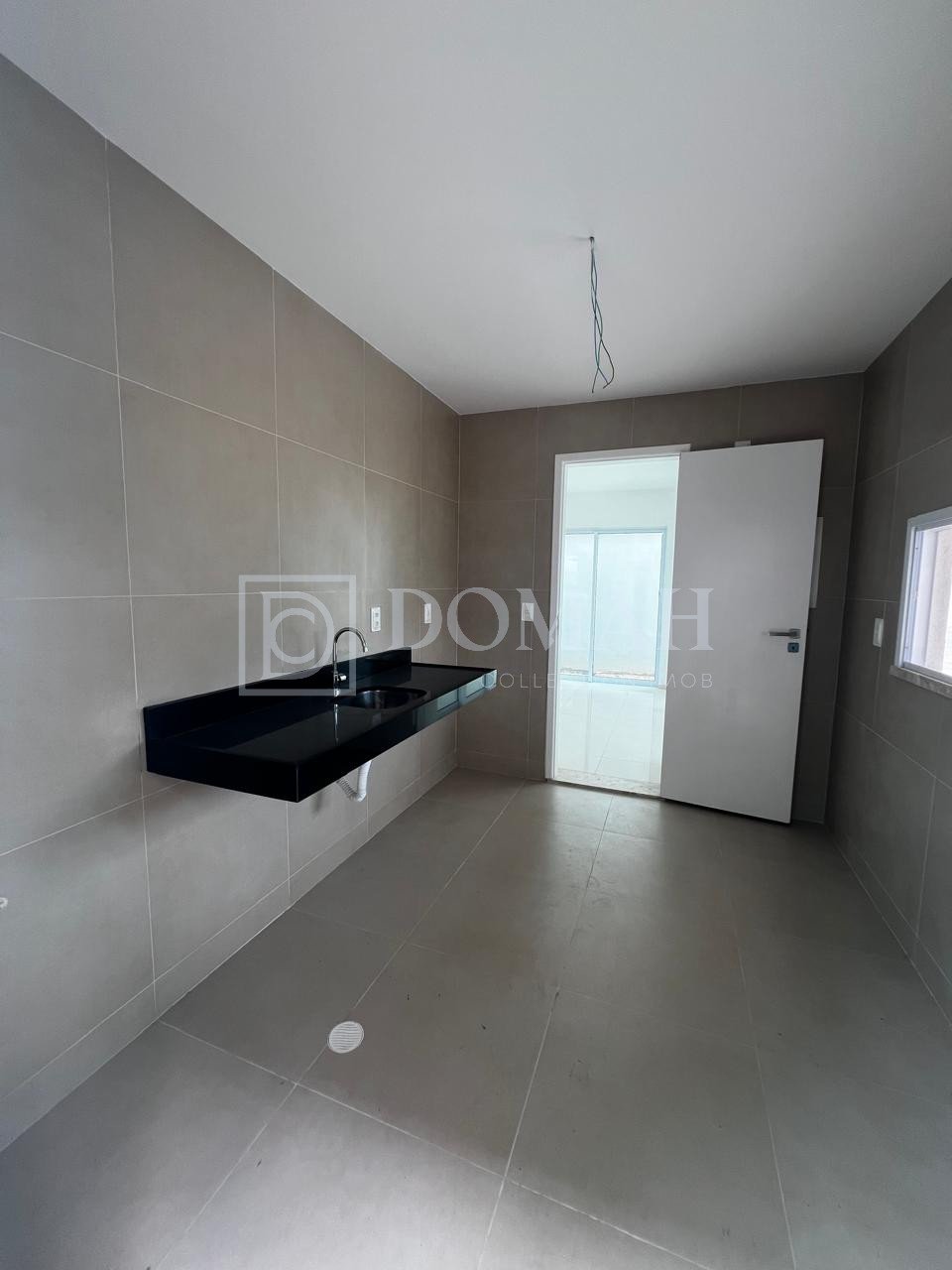 Foto 9 do imóvel Casa Duplex em Condomínio no Eusébio com três suítes