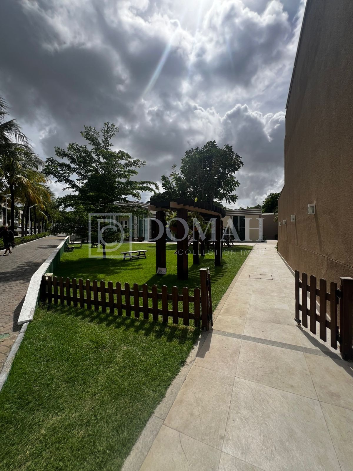 Foto 10 do imóvel Casa Duplex em Condomínio Carmelle Vitta no Eusébio