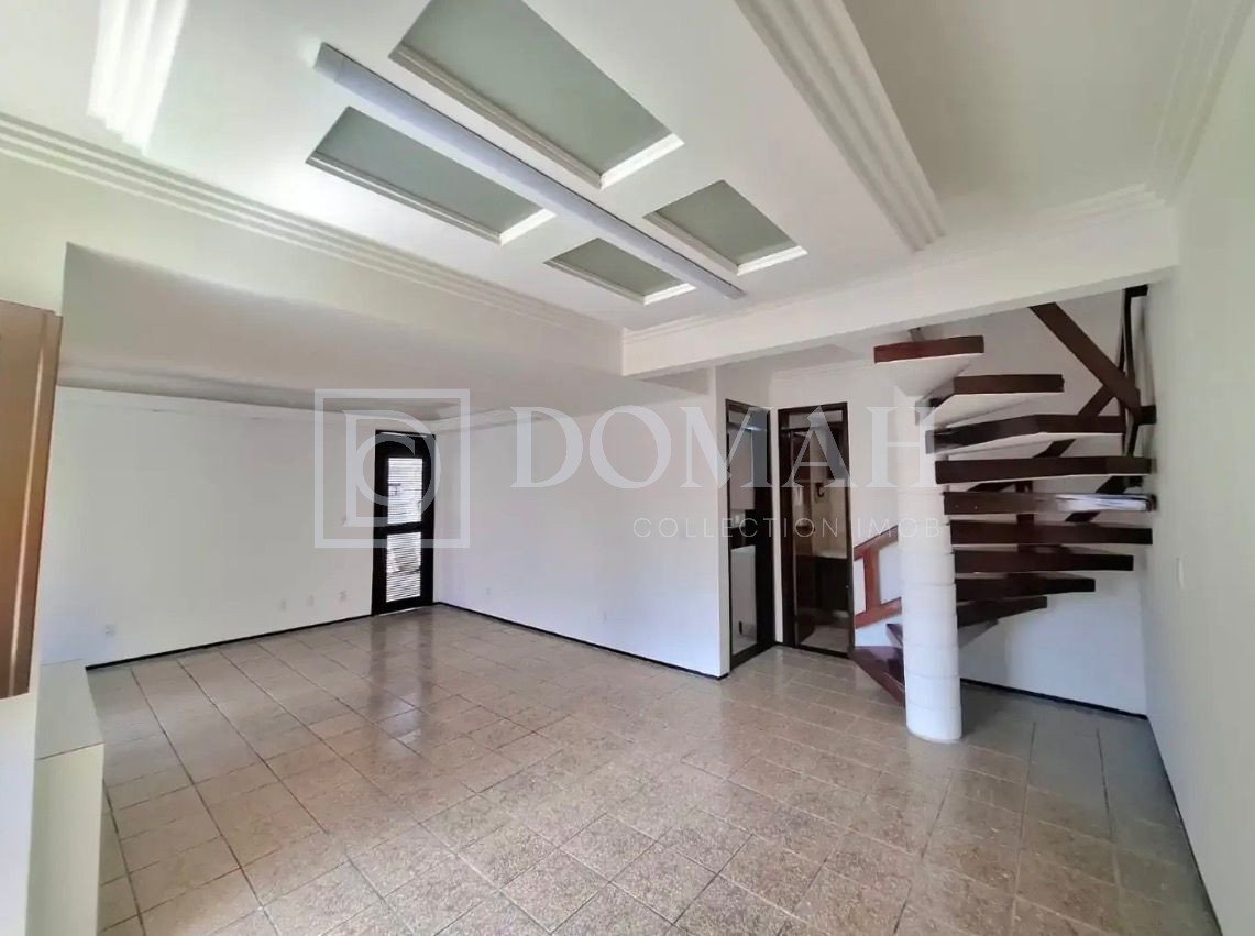 Foto 8 do imóvel Casa duplex em condomínio fechado