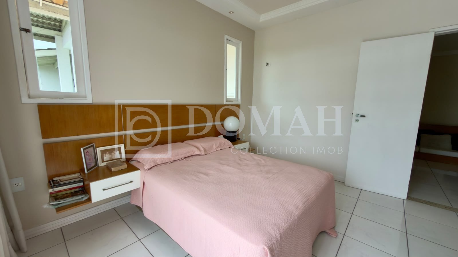 Foto 6 do imóvel Casa em Condomínio fechada com lago privativo