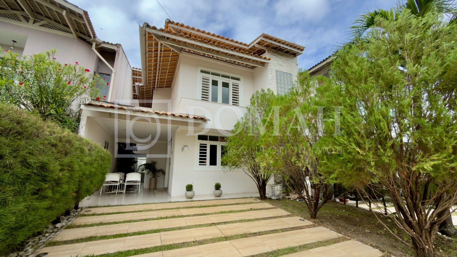 Casa em Condomínio fechada com lago privativo - Foto 1