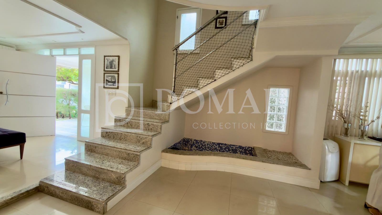 Foto 15 do imóvel Casa em Condomínio fechada com lago privativo