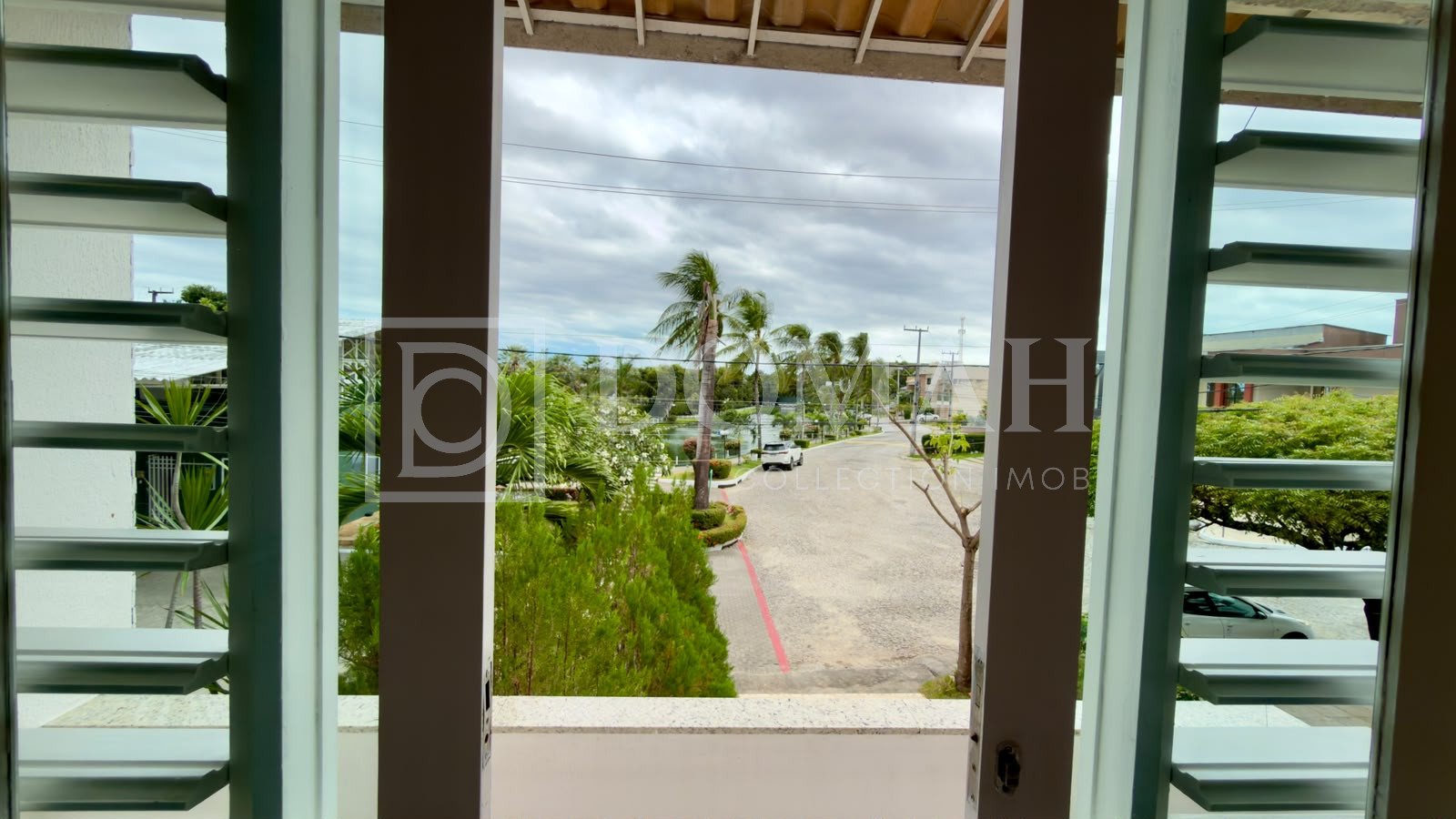 Foto 16 do imóvel Casa em Condomínio fechada com lago privativo