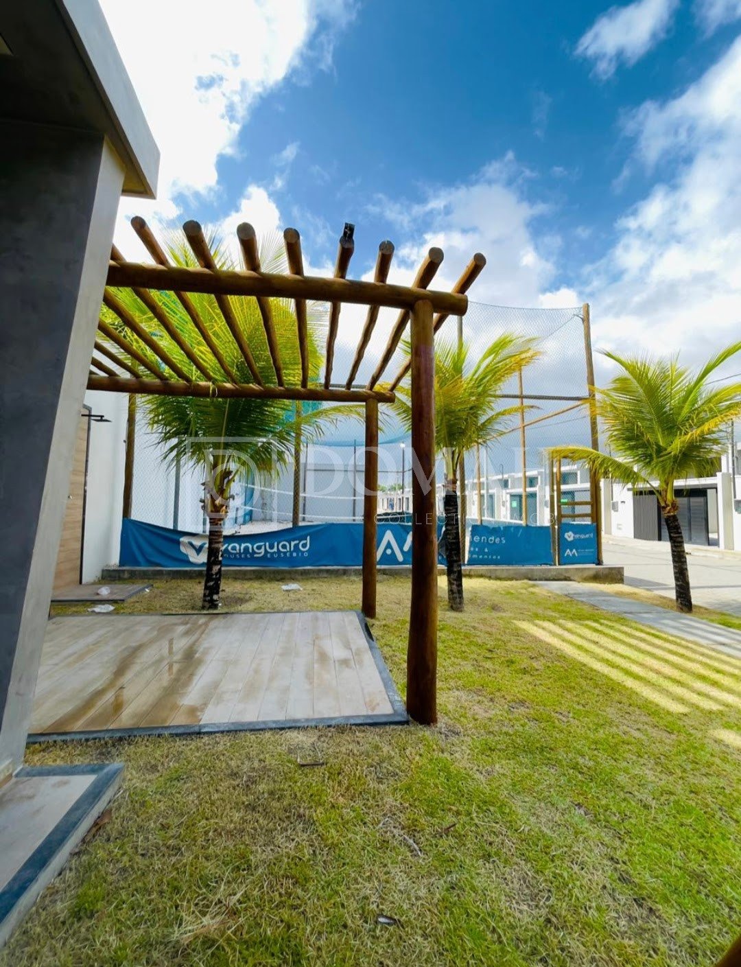 Casa plana com 3 Suítes no Eusébio pronta p/morar. - Foto 5